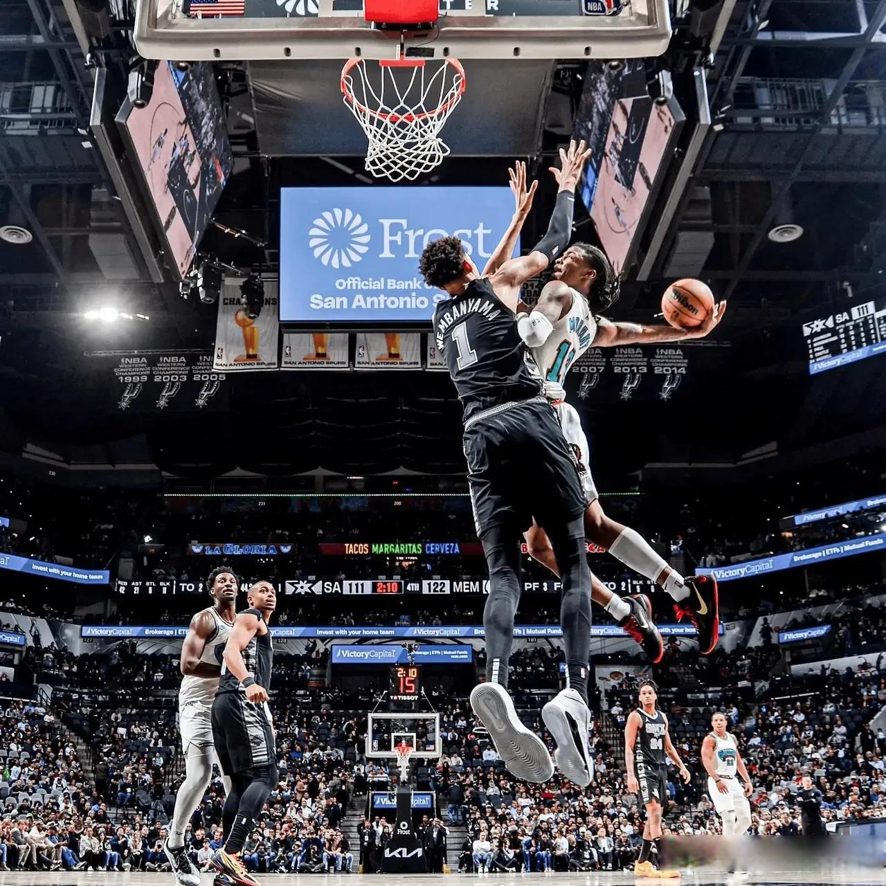 球盟会登录-摩纳哥战术微调备战NBA常规赛瓦伦西亚外线爆发备战欧冠，詹姆斯在独行侠比赛中刷新纪录直接炸裂的简单介绍